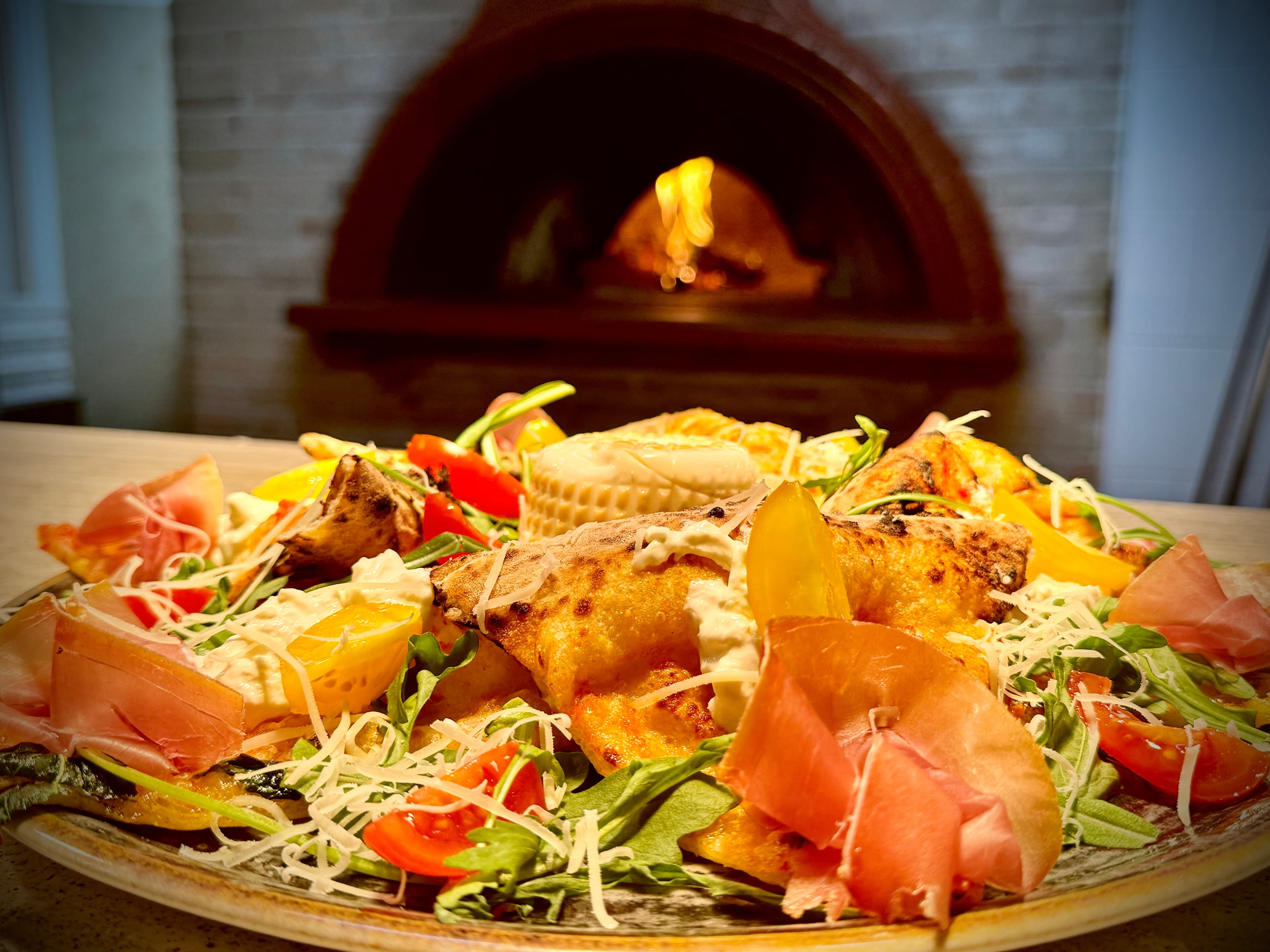 Pizza Stella di Napoli con cornicione ripieno, Neapolis Polistena