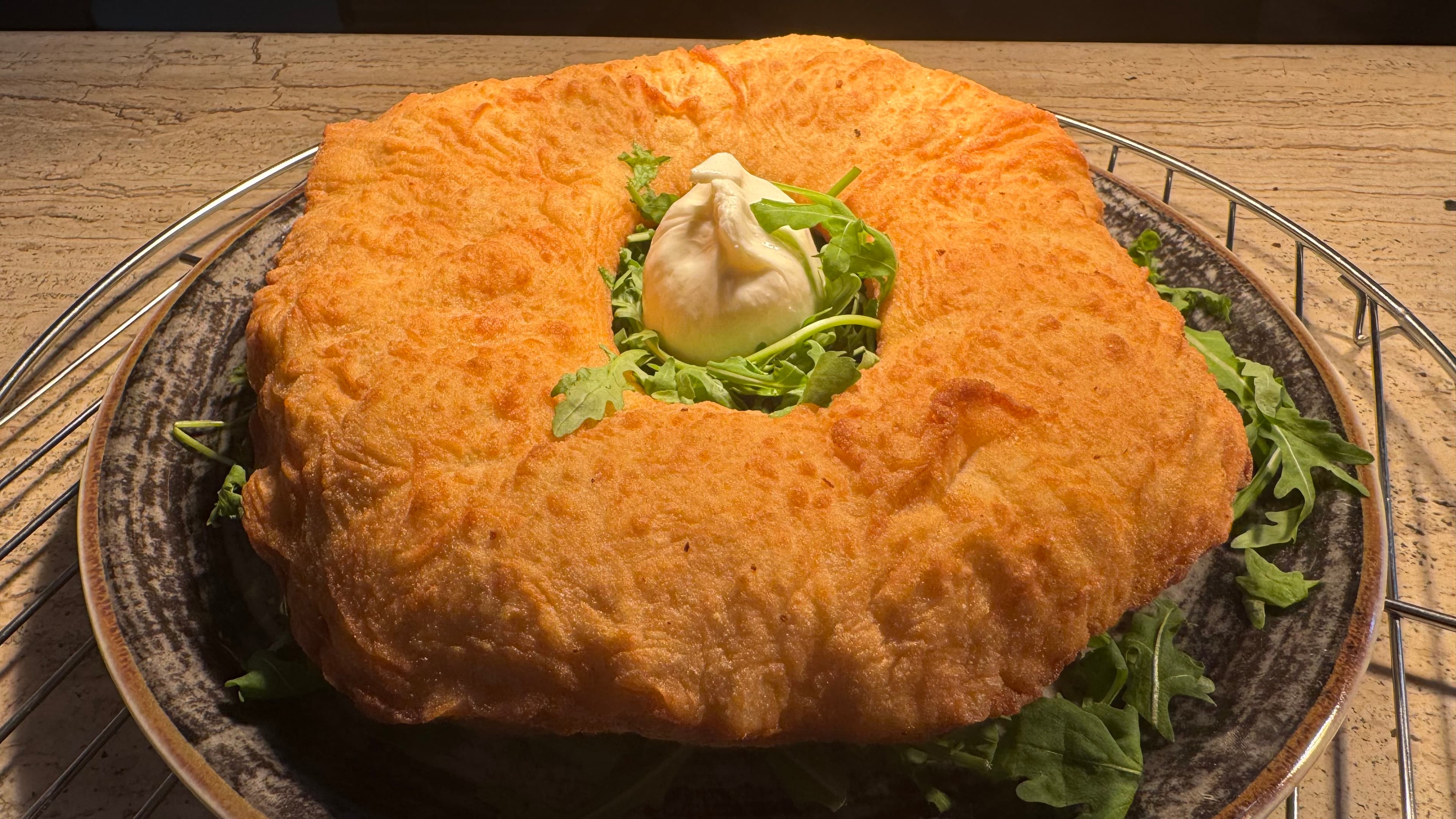 Pizza Tarallona in stile tarallo napoletano, Neapolis Polistena